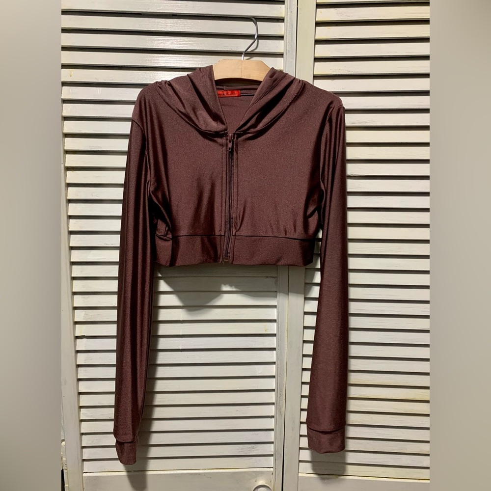 Crop long sleeve zip up top